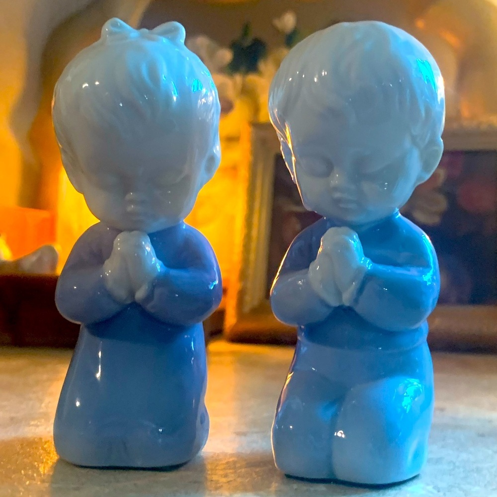 Vintage Inarco Praying Children Boy & Girl Porcelain Figurine Japan